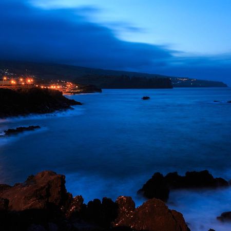 Seaside Azores Villa With Natural Pool, Terrace & Barbecue 卡佩拉什 外观 照片